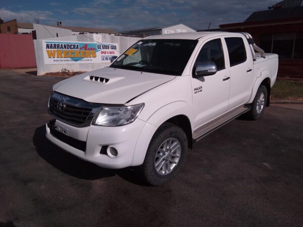 2012 TOYOTA HILUX RADIO/CD/DVD/SAT/TV