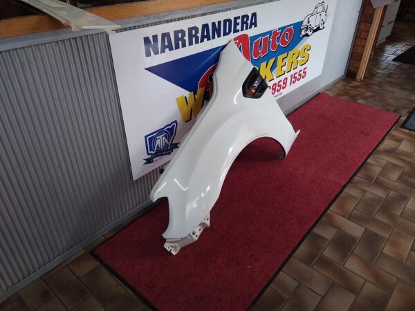 2016 FORD RANGER LEFT GUARD
