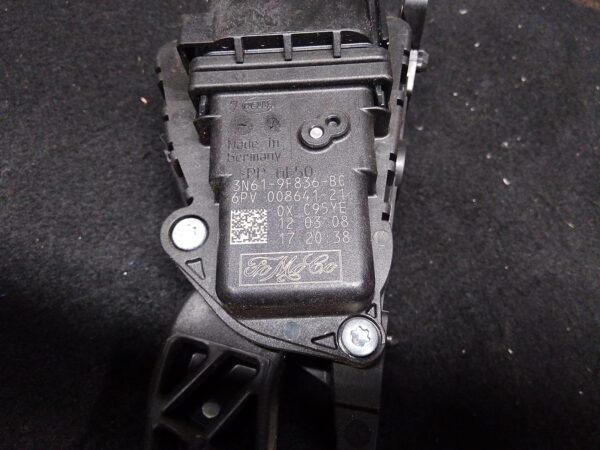 2008 MAZDA 3 PEDAL ASSEMBLY