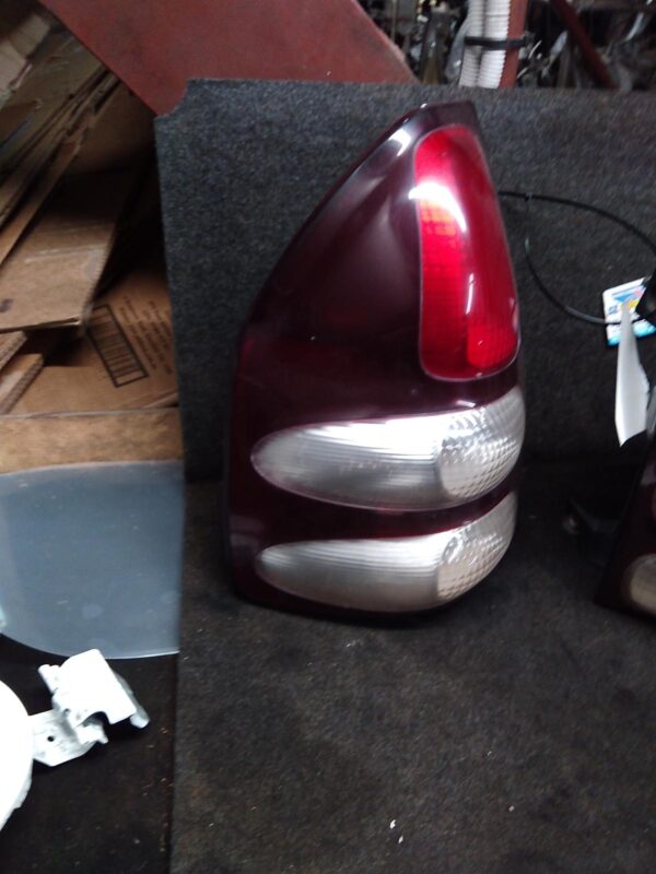 2005 TOYOTA PRADO LEFT TAILLIGHT