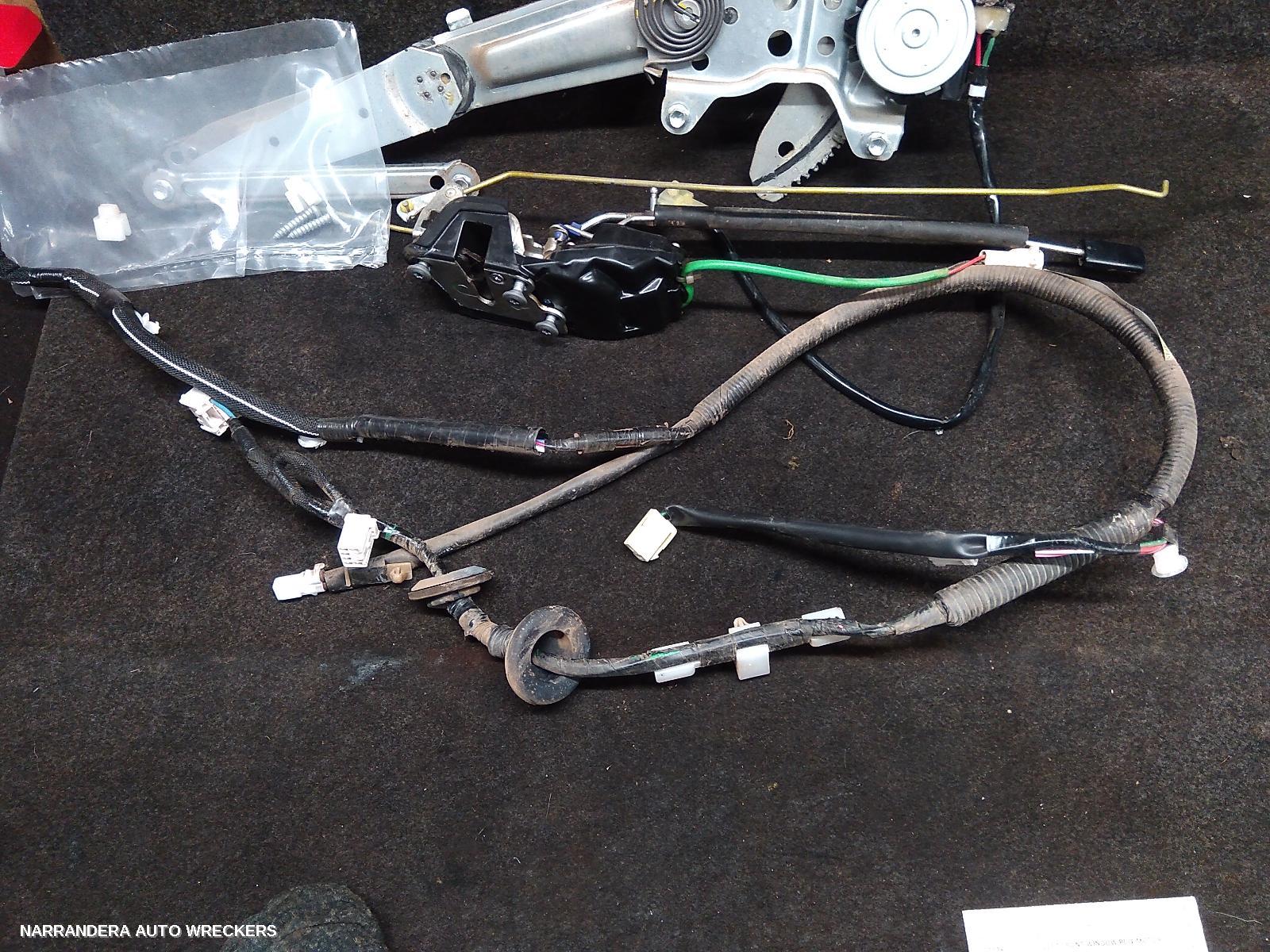 2018 TOYOTA LANDCRUISER Left Front Window Reg/Motor