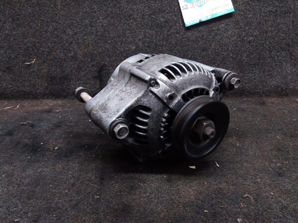 1996 TOYOTA HILUX ALTERNATOR
