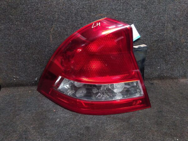 2005 HOLDEN COMMODORE LEFT TAILLIGHT