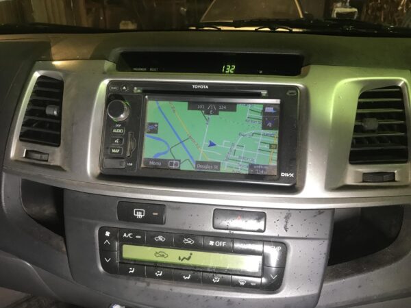 2012 TOYOTA HILUX PWR DR WIND SWITCH