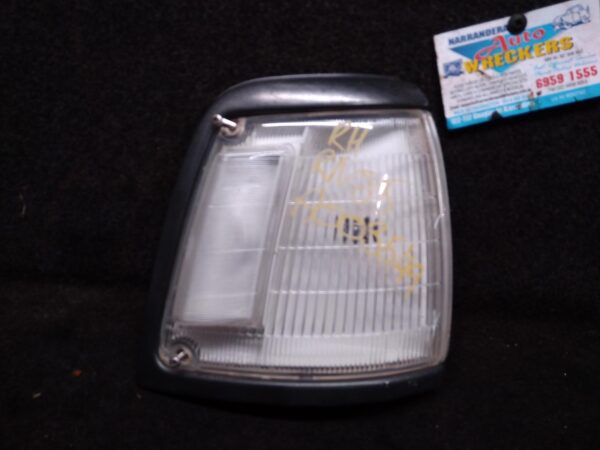 1996 TOYOTA HILUX RIGHT INDICATOR/FOG/SIDE