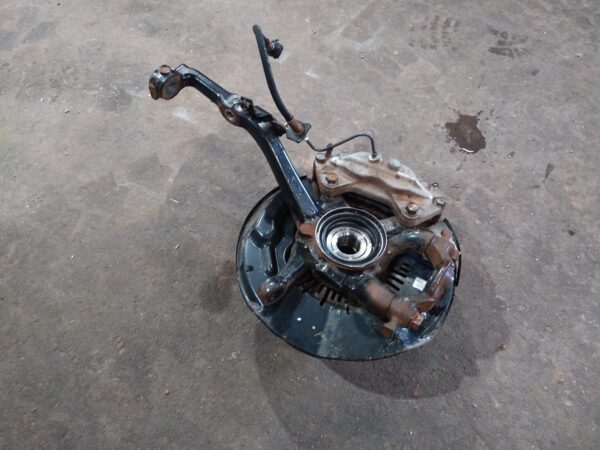 2011 TOYOTA HILUX Right Front Hub Assembly