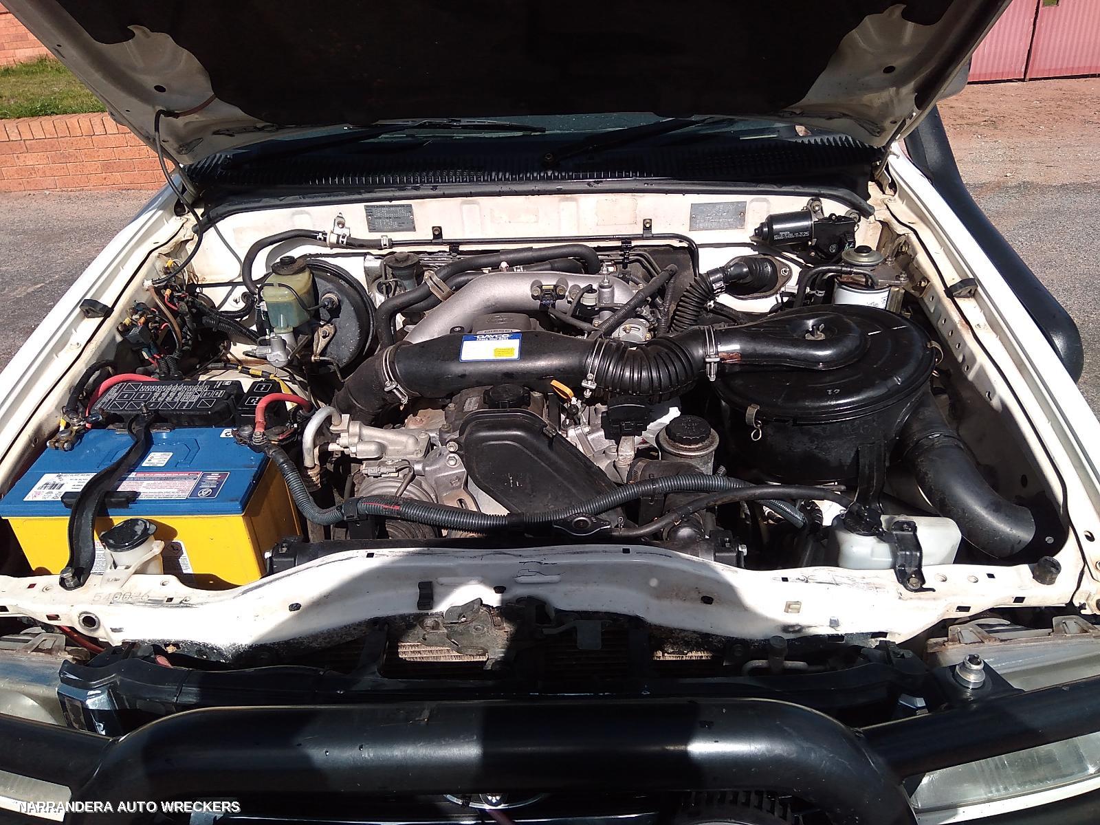 2004 TOYOTA HILUX Left Front Hub Assembly