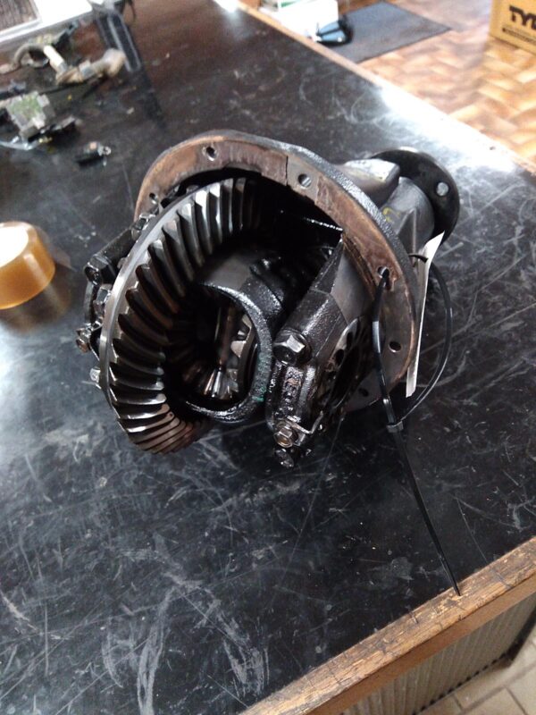 2014 TOYOTA HILUX DIFFERENTIAL CENTRE