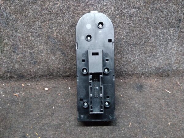 2006 HOLDEN ASTRA PWR DR WIND SWITCH
