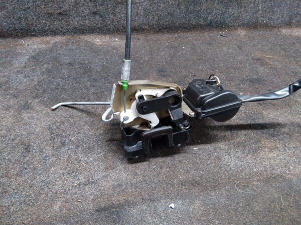2004 FORD FALCON DOOR/BOOT/GATE LOCK