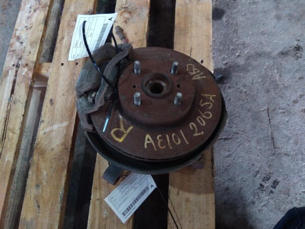 1995 TOYOTA COROLLA RIGHT FRONT HUB ASSEMBLY