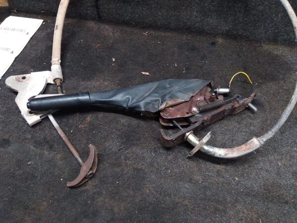 2000 HOLDEN COMMODORE HANDBRAKE LEVER