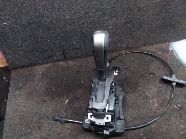 2016 HOLDEN BARINA GEAR STICK/SHIFTER
