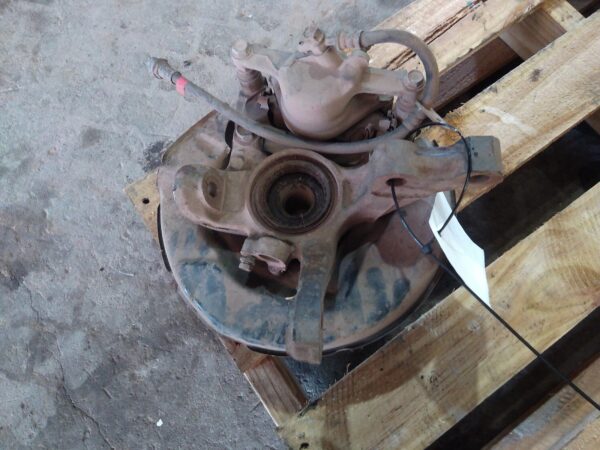 1995 TOYOTA COROLLA RIGHT FRONT HUB ASSEMBLY