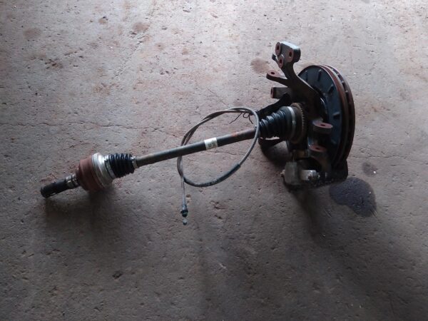 2005 FORD TERRITORY RIGHT REAR HUB ASSEMBLY