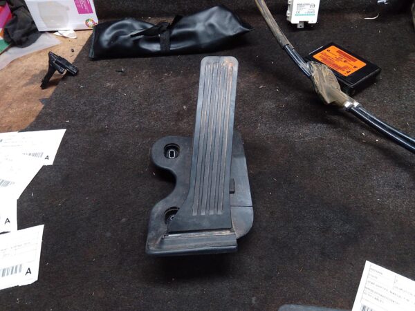 2016 MAZDA 2 PEDAL ASSEMBLY