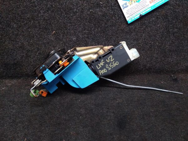 2005 HOLDEN COMMODORE DOOR/BOOT/GATE LOCK