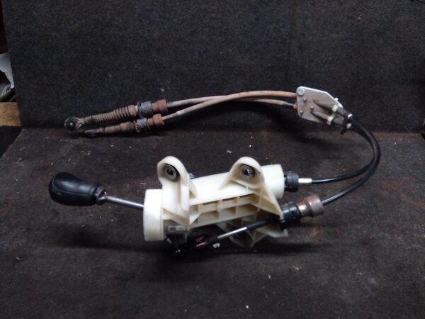 2011 MAZDA 2 GEAR STICK/SHIFTER