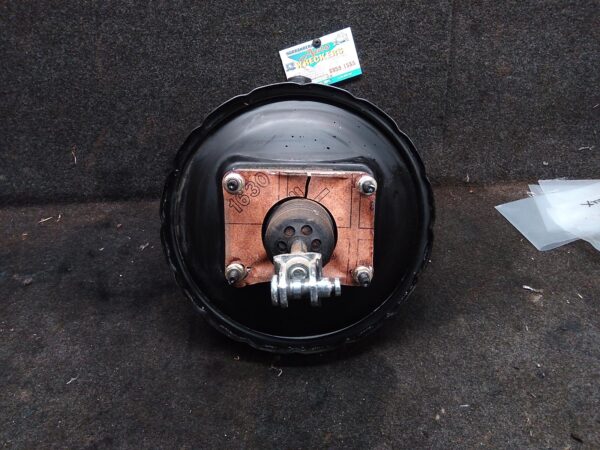 1996 TOYOTA HILUX BRAKE BOOSTER