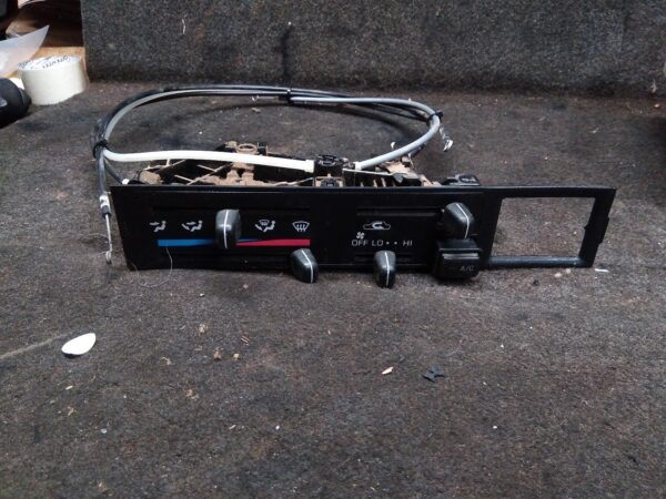 1996 TOYOTA HILUX HEATER/AC CONTROLS