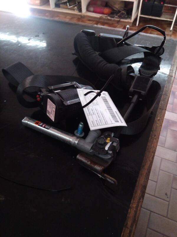 2015 HOLDEN COLORADO SEATBELT/STALK