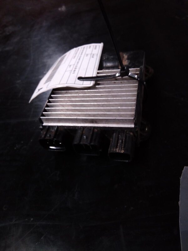 2011 TOYOTA HILUX ECU