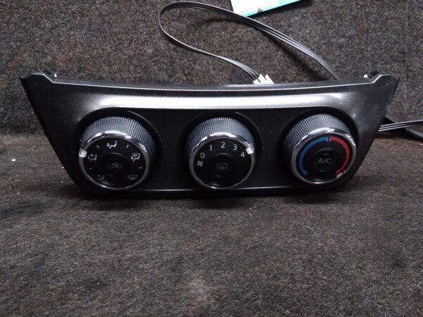 2013 TOYOTA RAV4 HEATER/AC CONTROLS
