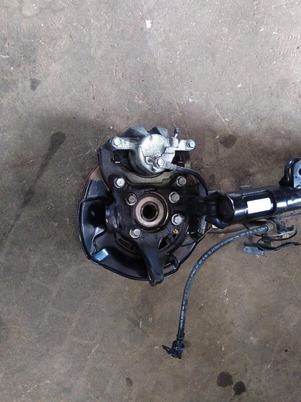 2013 TOYOTA RAV4 RIGHT FRONT HUB ASSEMBLY