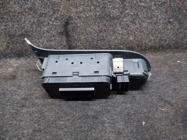 2010 FORD FALCON Pwr Dr Wind Switch
