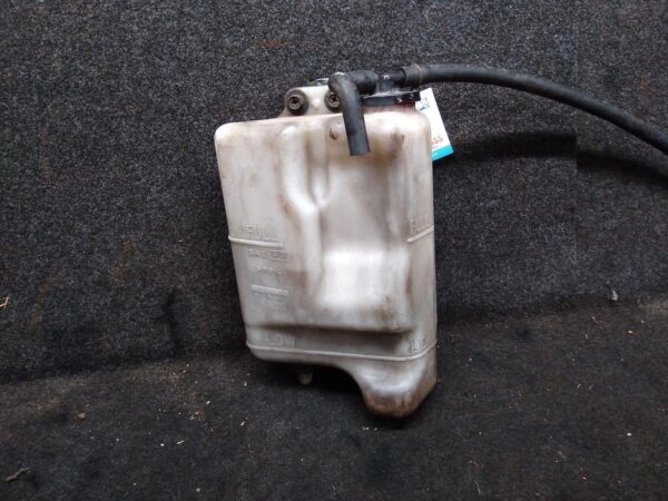 1996 TOYOTA HILUX OVERFLOW BOTTLE