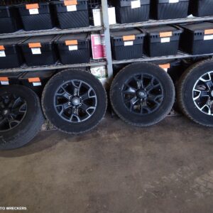 2017 TOYOTA HILUX Wheel Mag