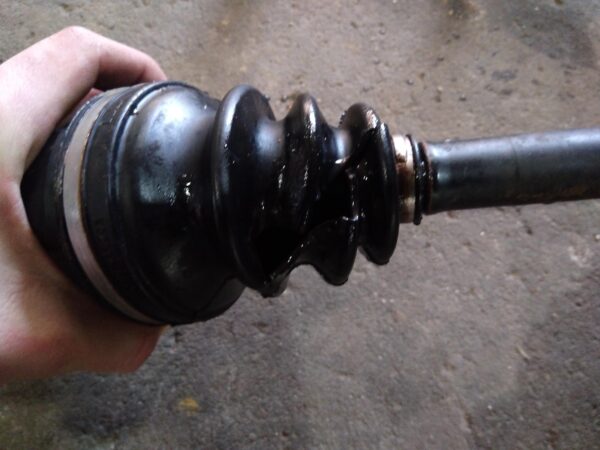 2013 TOYOTA KLUGER Right Driveshaft