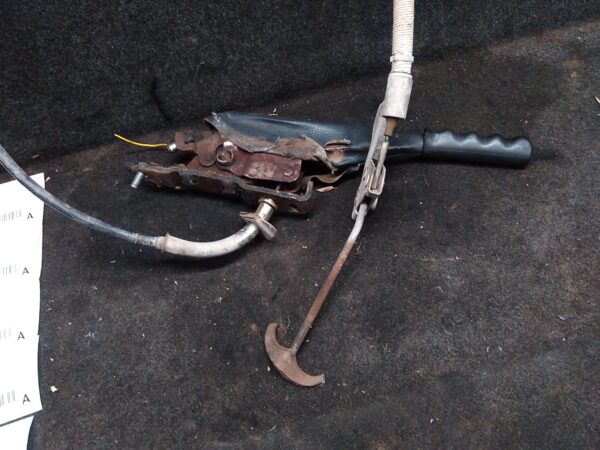 2000 HOLDEN COMMODORE HANDBRAKE LEVER