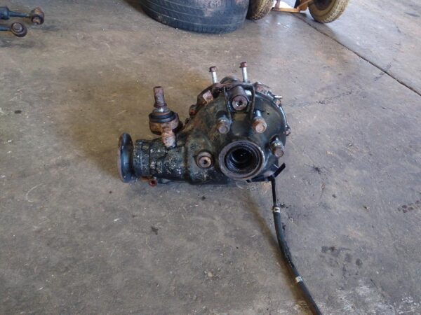 2011 TOYOTA HILUX Differential Centre