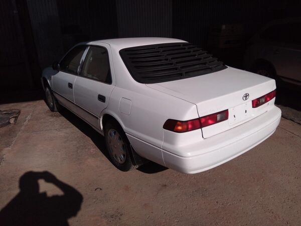 2000 TOYOTA CAMRY REAR GARNISH