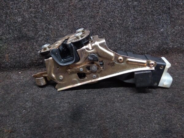 2005 HOLDEN COMMODORE DOOR/BOOT/GATE LOCK