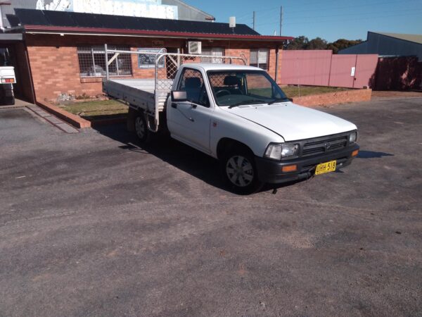 1996 TOYOTA HILUX IGNITION W/ KEY