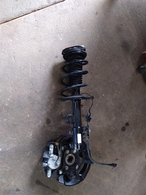 2013 TOYOTA RAV4 RIGHT FRONT STRUT