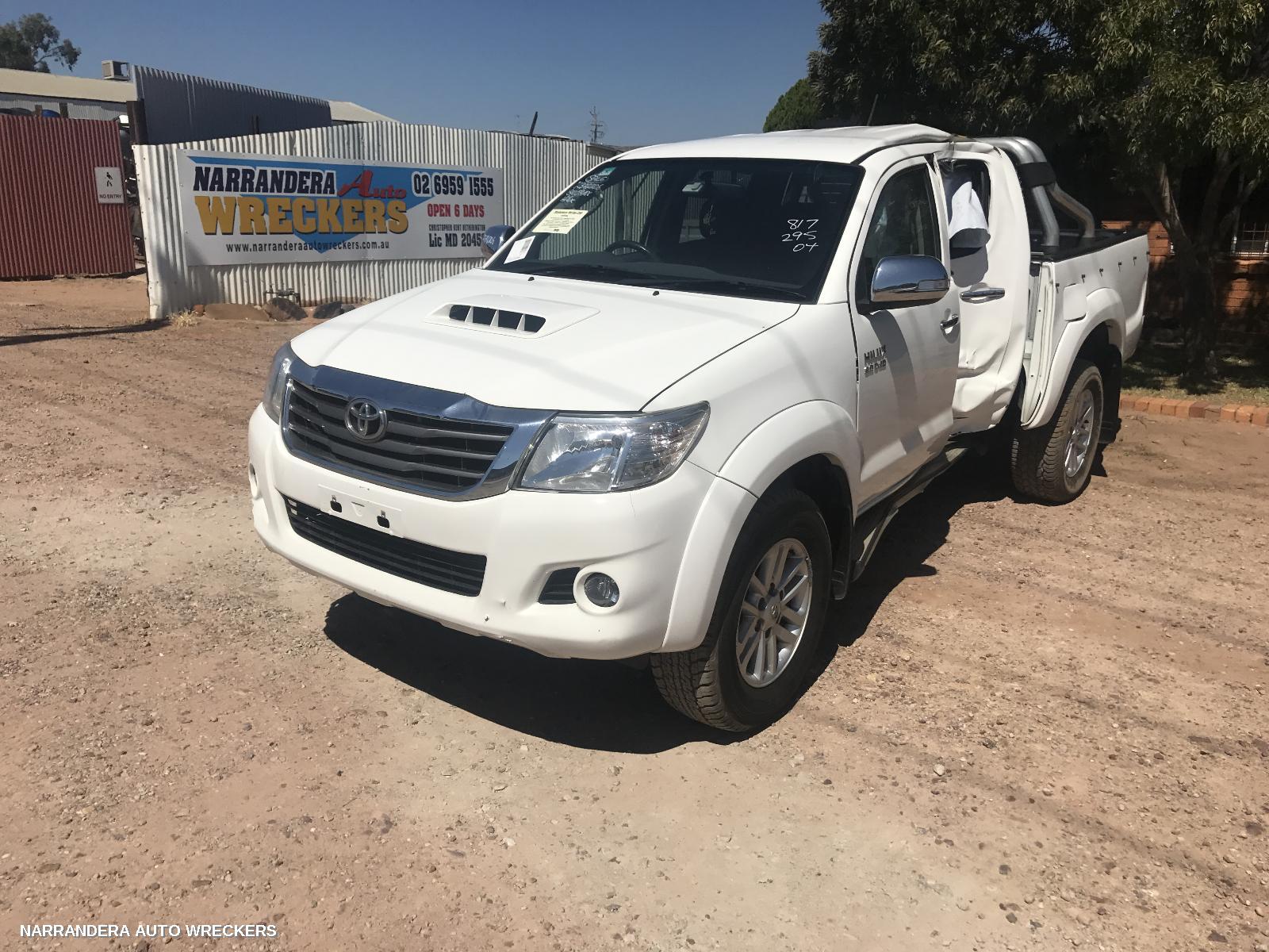 2013 TOYOTA HILUX Wheel Arch Flare