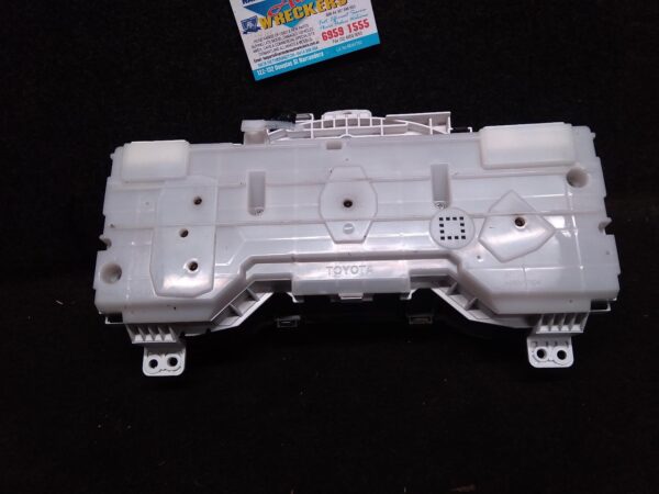 2012 TOYOTA HILUX INSTRUMENT CLUSTER