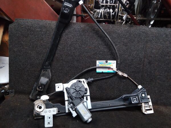 2010 FORD FALCON Left Front Window Reg/Motor