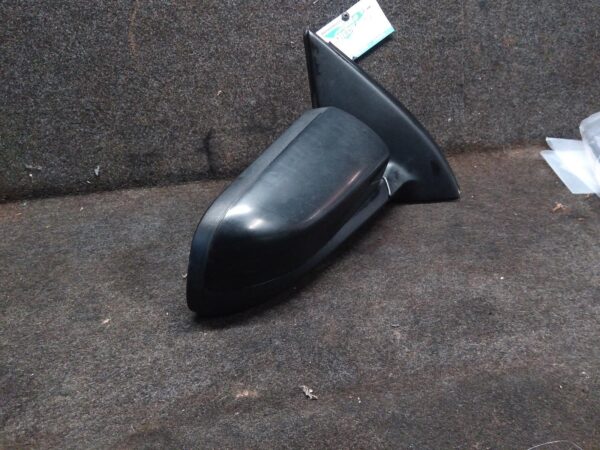 2005 HOLDEN COMMODORE RIGHT DOOR MIRROR