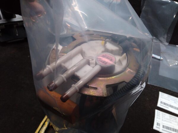 2003 HOLDEN COMMODORE FUEL SENDING UNIT