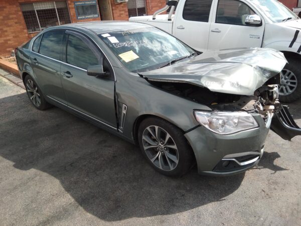 2014 HOLDEN COMMODORE RIGHT HEADLAMP