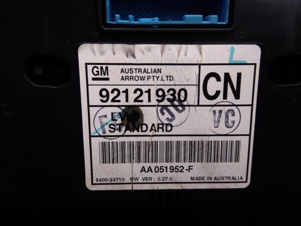 2005 HOLDEN COMMODORE INSTRUMENT CLUSTER