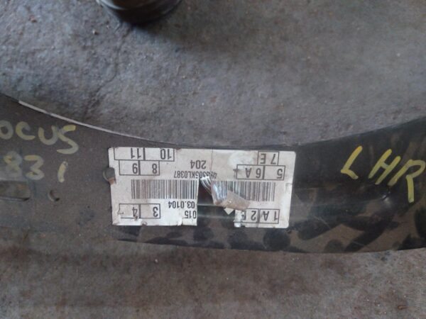 2001 FORD FOCUS LEFT REAR HUB ASSEMBLY