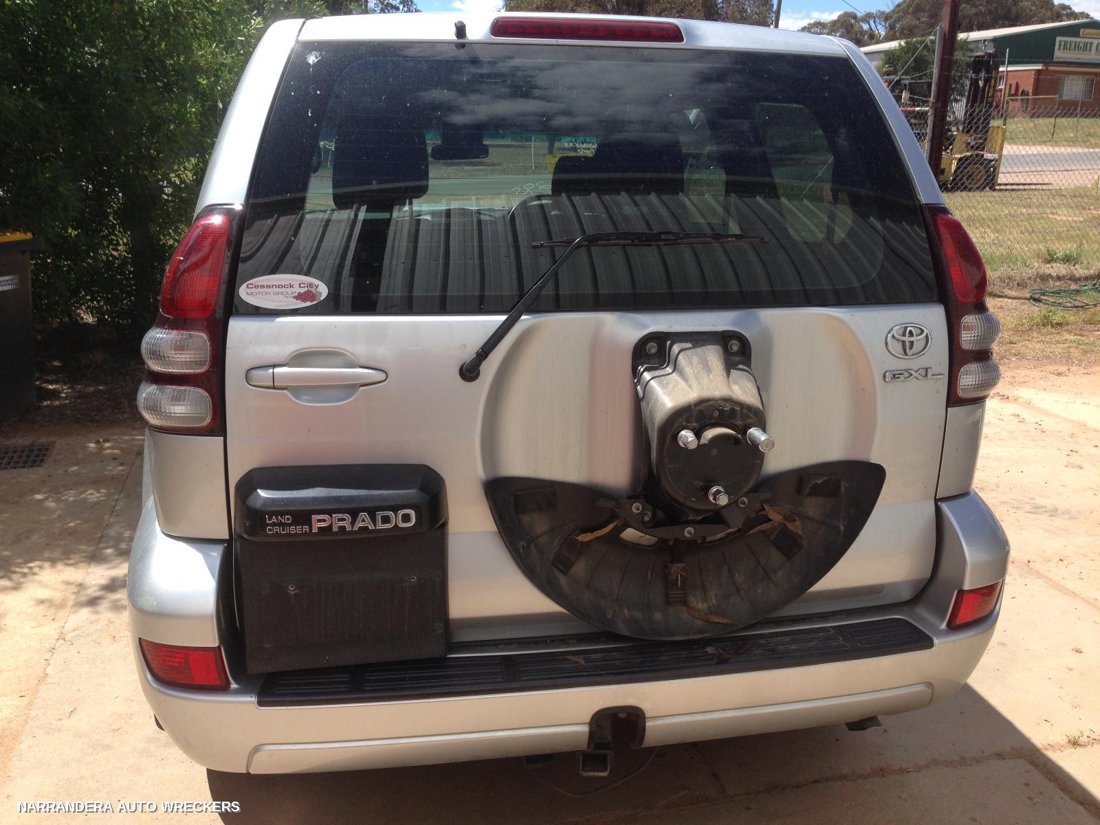 2006 TOYOTA PRADO RIGHT REAR DOOR SLIDING