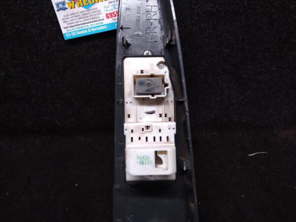 2012 TOYOTA HILUX PWR DR WIND SWITCH