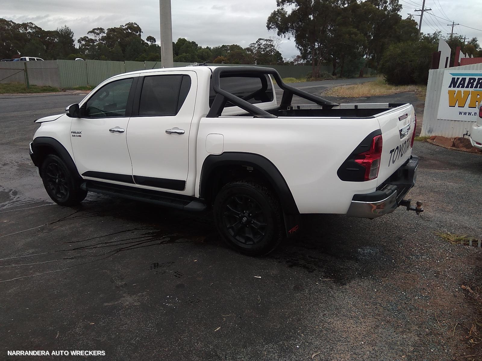 2017 TOYOTA HILUX Steering Column