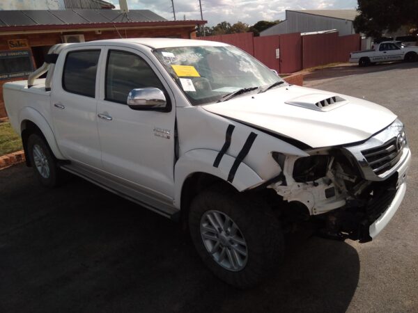 2012 TOYOTA HILUX BONNET